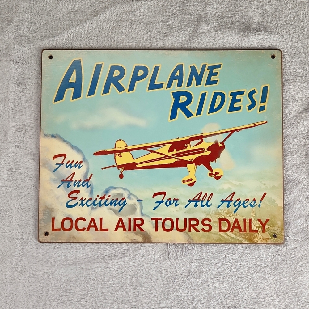 Retro Style Airplane Wall Decor